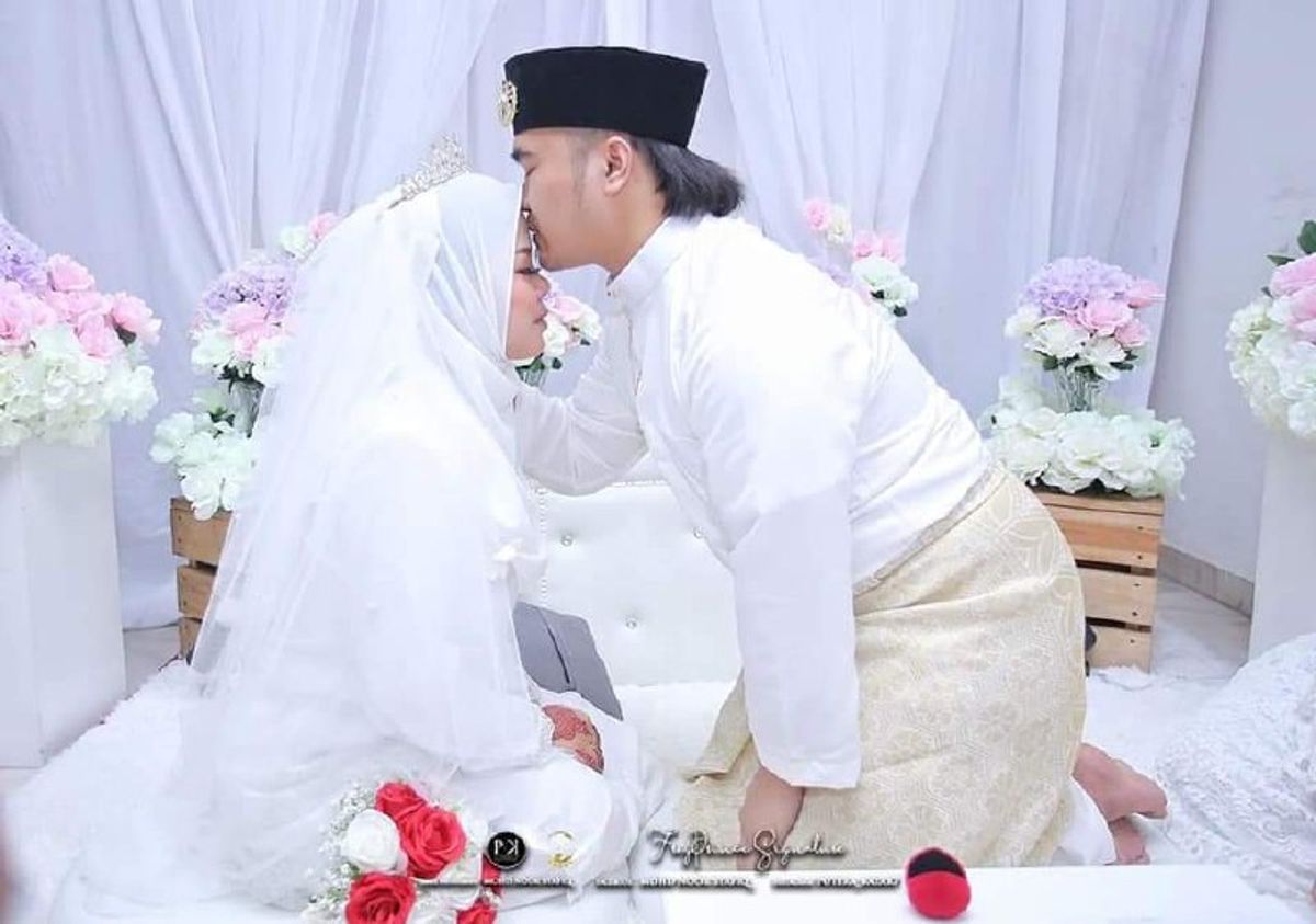 Kenal Pasangan Melalui Bulan Kelahiran Galeri Kurung