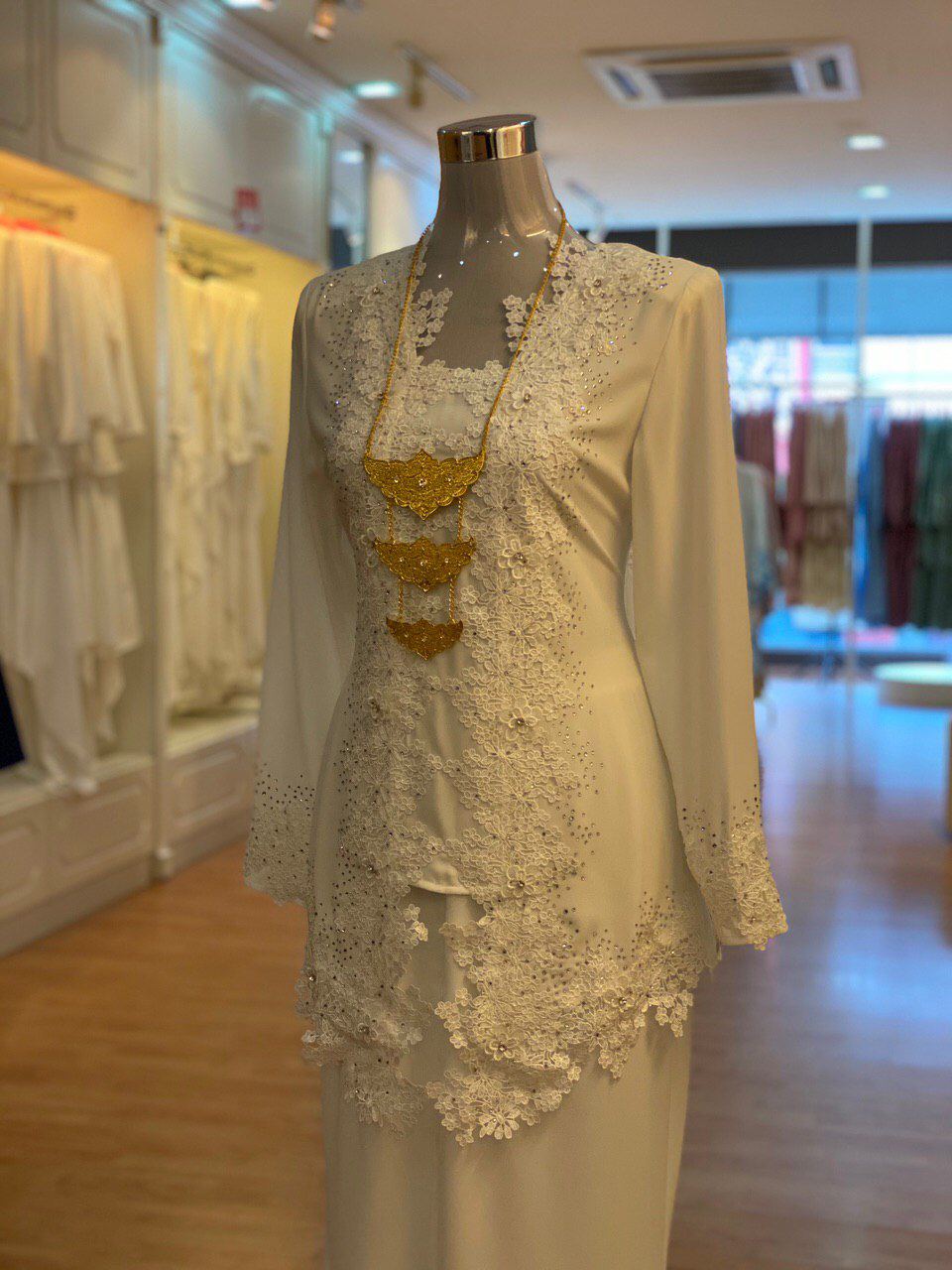 Baju Akad Nikah Kebaya Klasik Chenta – Galeri Kurung