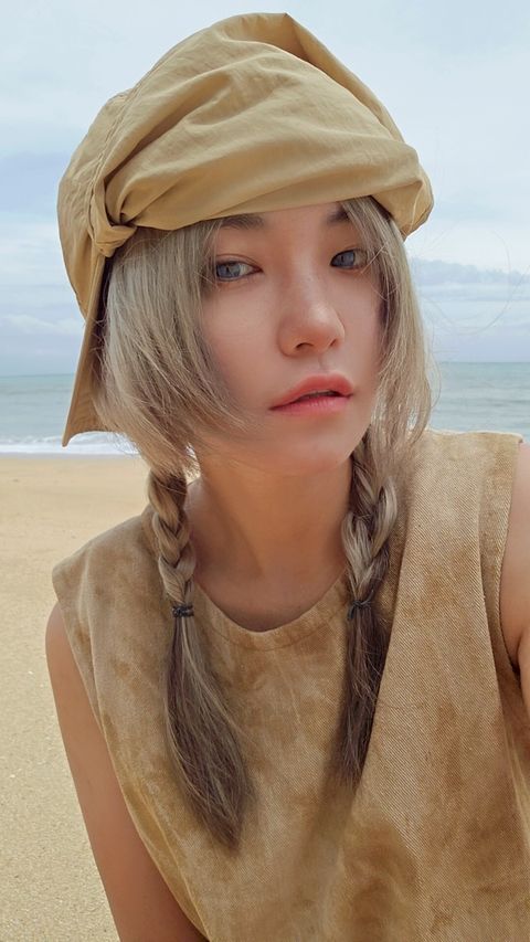 LINE_ALBUM_哥本哈根沙岸帽（正面像中東頭巾後面設計像棒球軍裝帽）_250709_2