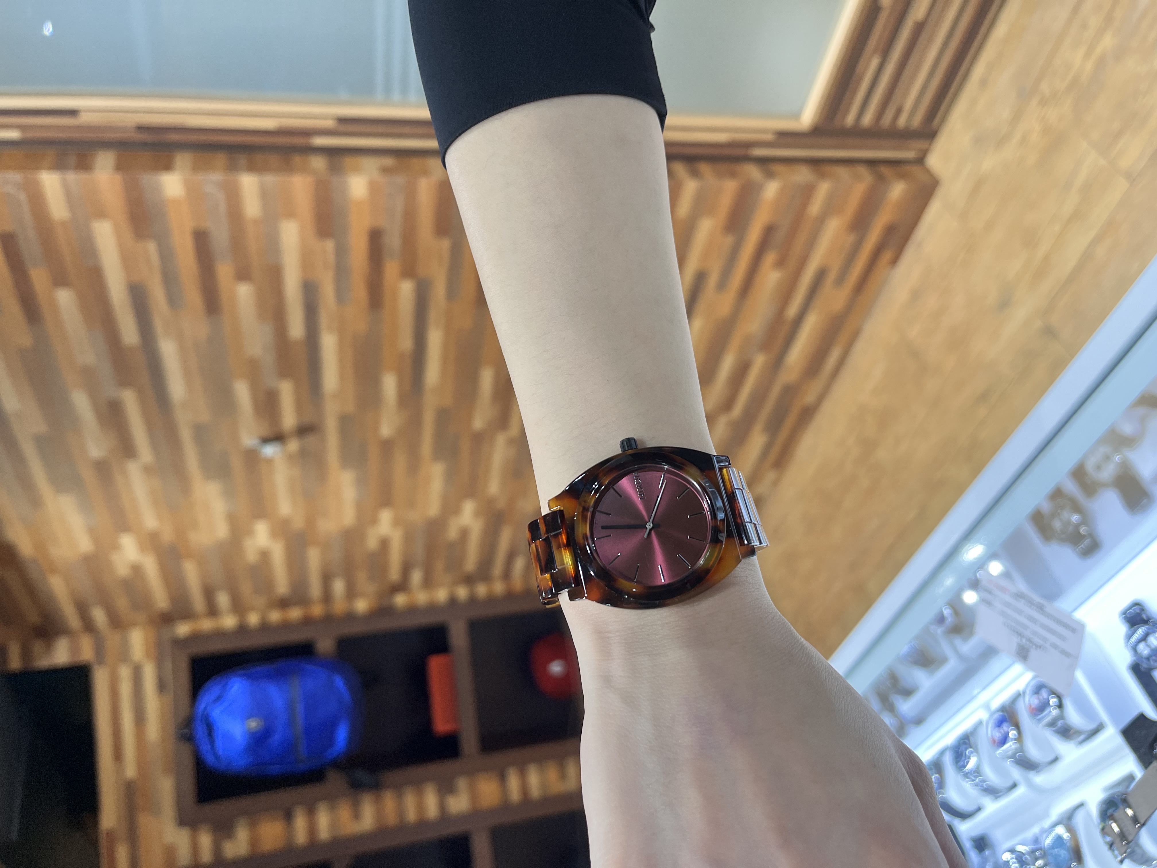 D9029D57-3EA2-491A-914B-38B9A7C8A718