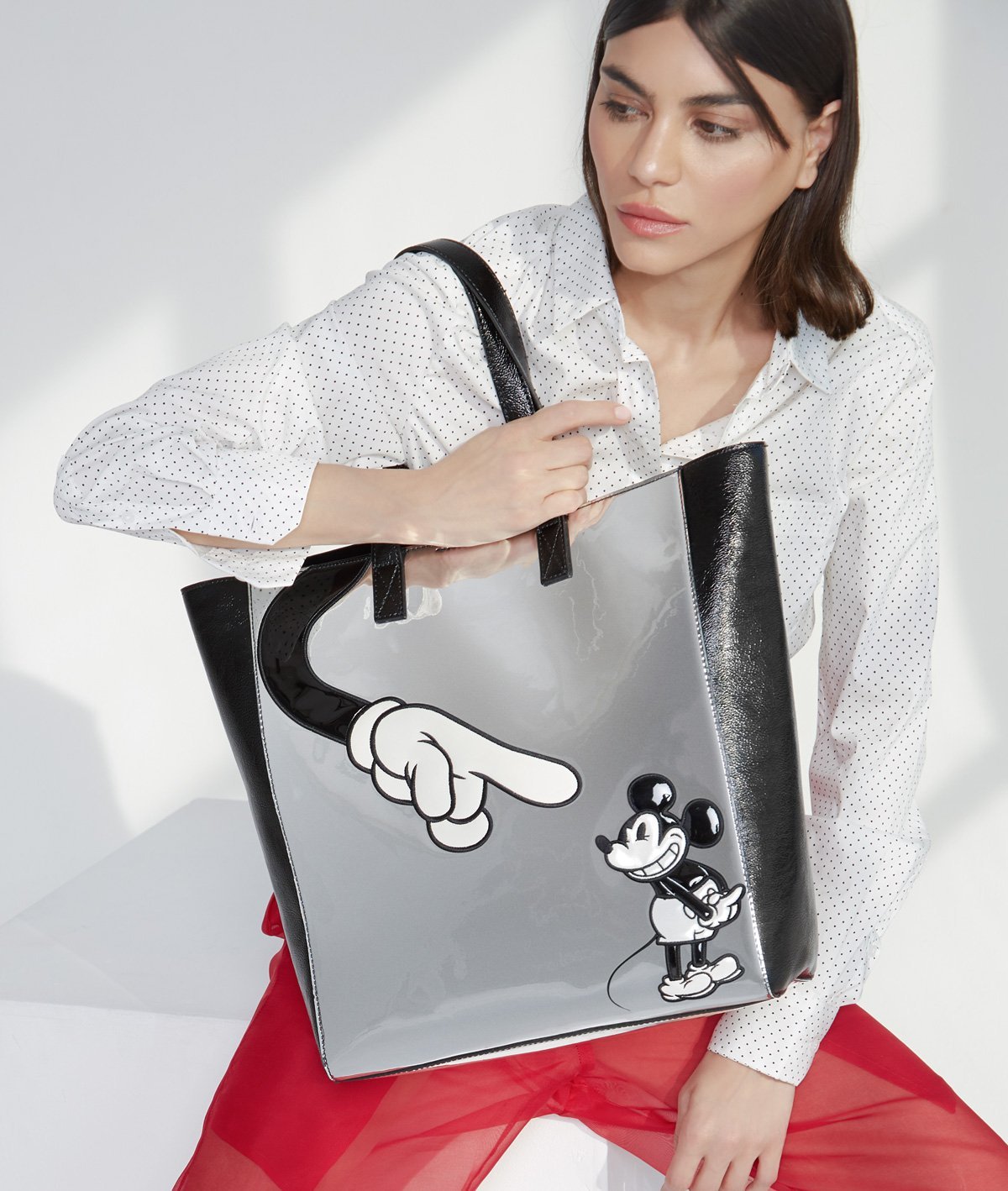 danielle nicole tote bag