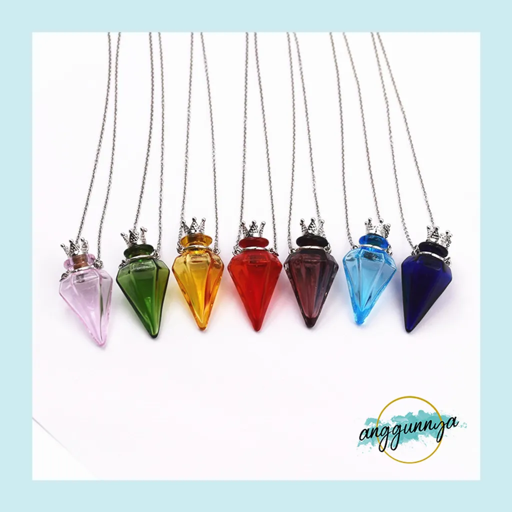 Glass Necklace_3.jpg