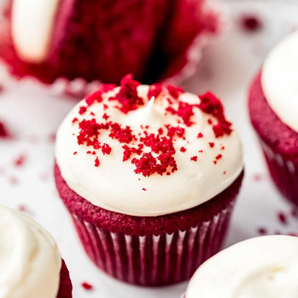 Best-Red-Velvet-Cupcakes-18.jpeg