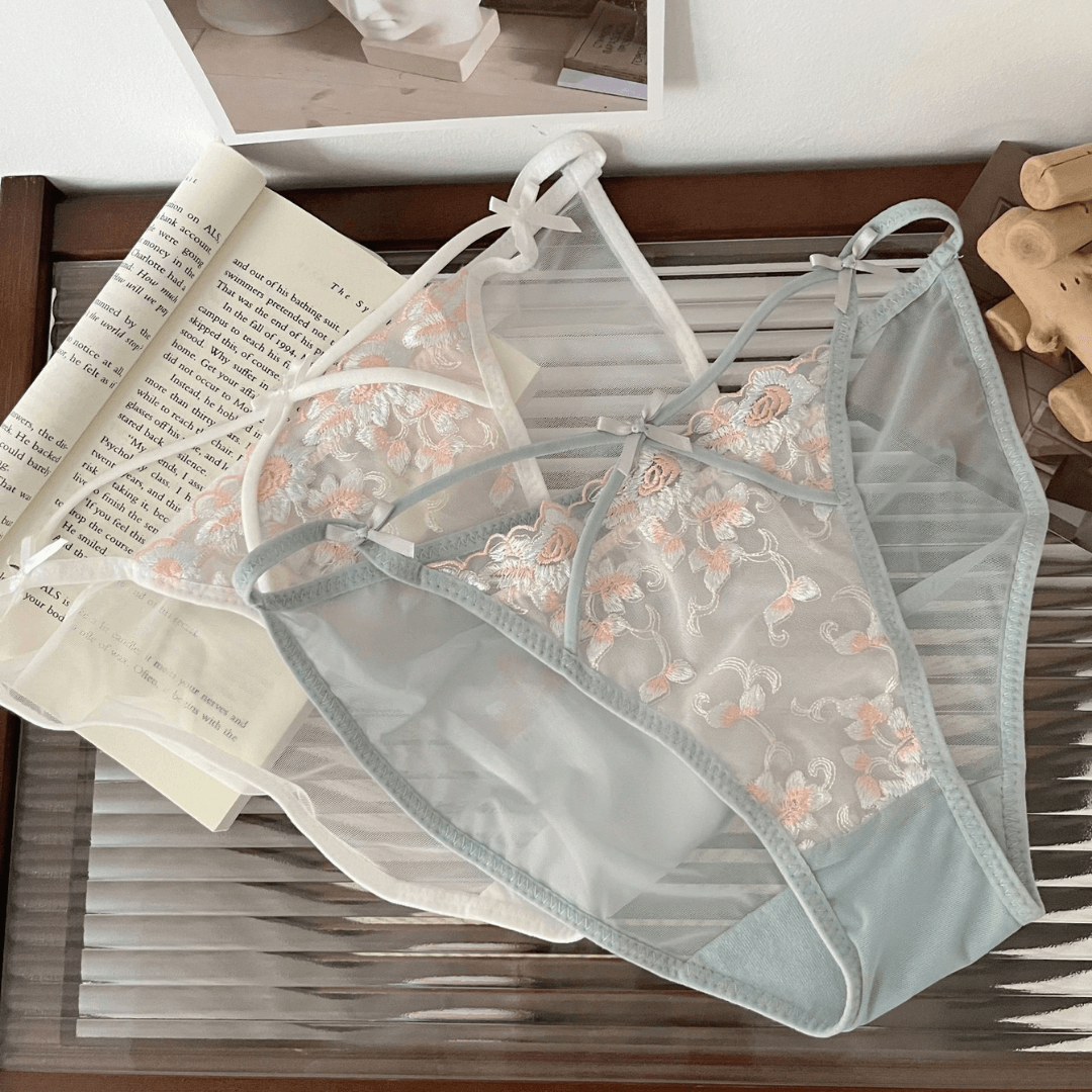 Embroidered Lace Panty, Sexy Panties, Sexy Lingerie Malaysia, Sexy Lingerie Singapore (1)