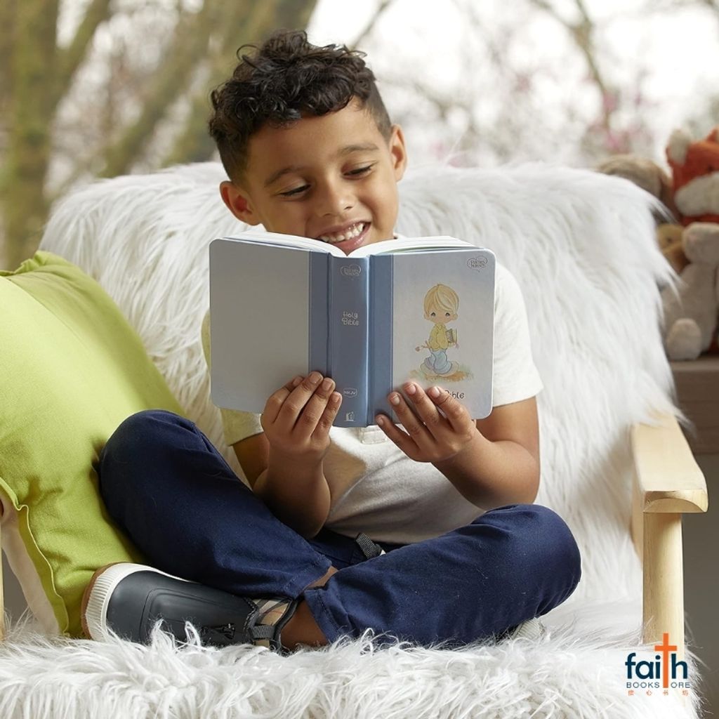 malaysia-online-christian-bookstore-faith-book-store-english-holy-bible-children-new-king-james-version-nkjv-precious-moments-small-hands-bible-hardcover-blue-thomas-nelson-9780785238638-9
