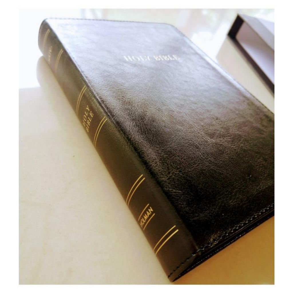 faith-book-store-english-bible-holman-side-book-800x800.jpg