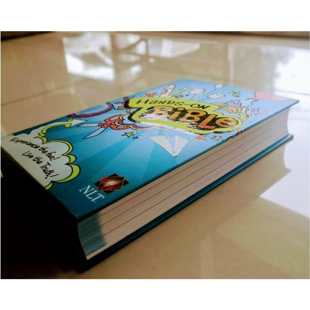 malaysia-online-christian-bookstore-faith-book-store-english-bible-tyndale-New-Living-Translation-NLT-Hands-On-bible-Kids-Children-hardcover-9781414337685-bible-edge-800x800.jpg
