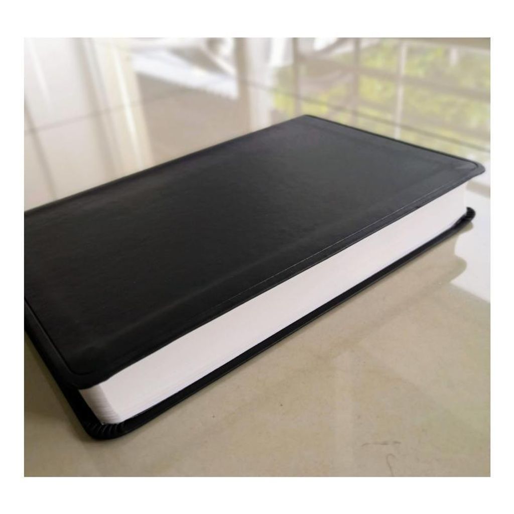 malaysia-online-christian-bookstore-faith-book-store-english-bible-ESV-English-Standard-Version-value-thinline-large-print-trutone-black-9781433555978-edge-800x800.jpg