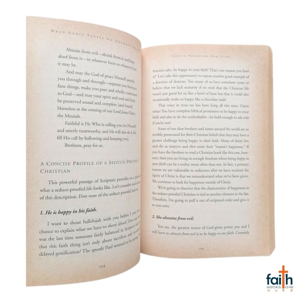 malaysia-online-christian-bookstore-faith-book-store-english-book-when-godly-people-do-ungodly-things-arming-yourself-in-the-age-of-seduction-beth-moore-B&H-publishing-group-9780633152499-special-discount-800x800-5