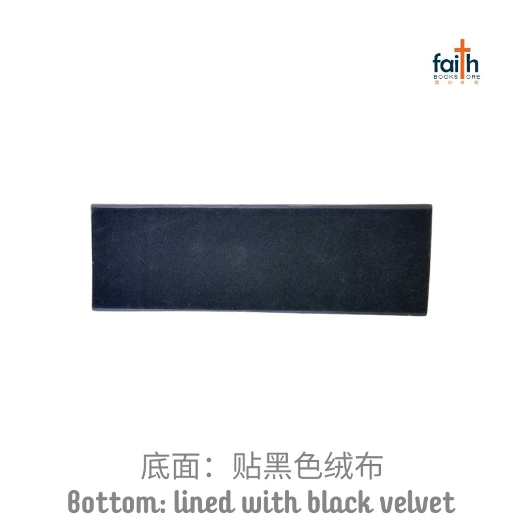 malaysia-online-christian-bookstore-faith-book-store-3D-triangular-poly-resin-table-decor-with-bible-verse-bronze-imitation-desk-decoration-paperweight-立体-三角-仿-铜-摆-件-桌-摆-镇-纸-favor-bookstore-2