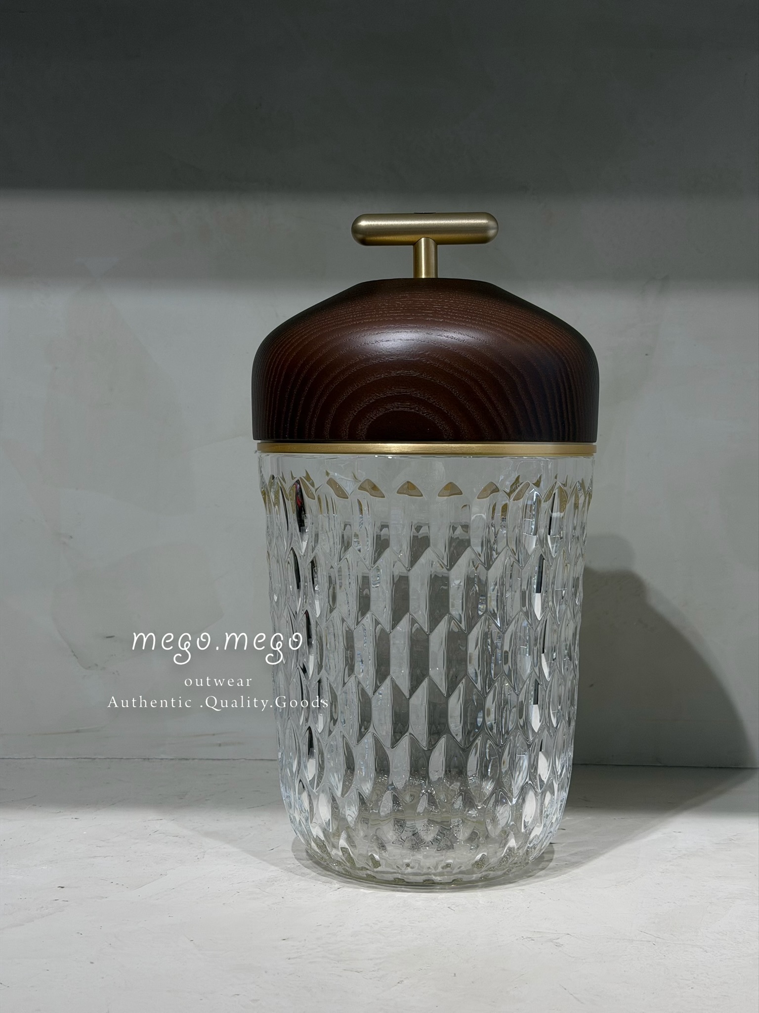 DE2B7F67-9EF5-4A8E-8CC5-2123E3B215C4