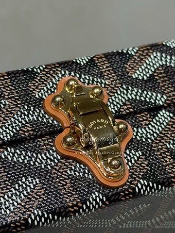 7E459C3A-3877-43D0-A5DE-23BBC7EE0C8A_4_5005_c