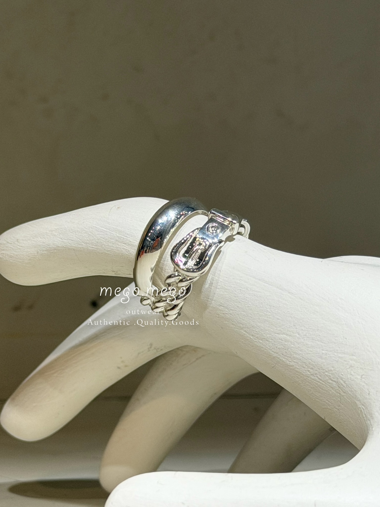 AE1BE967-CFFF-48A5-A740-B4B524E95AEC