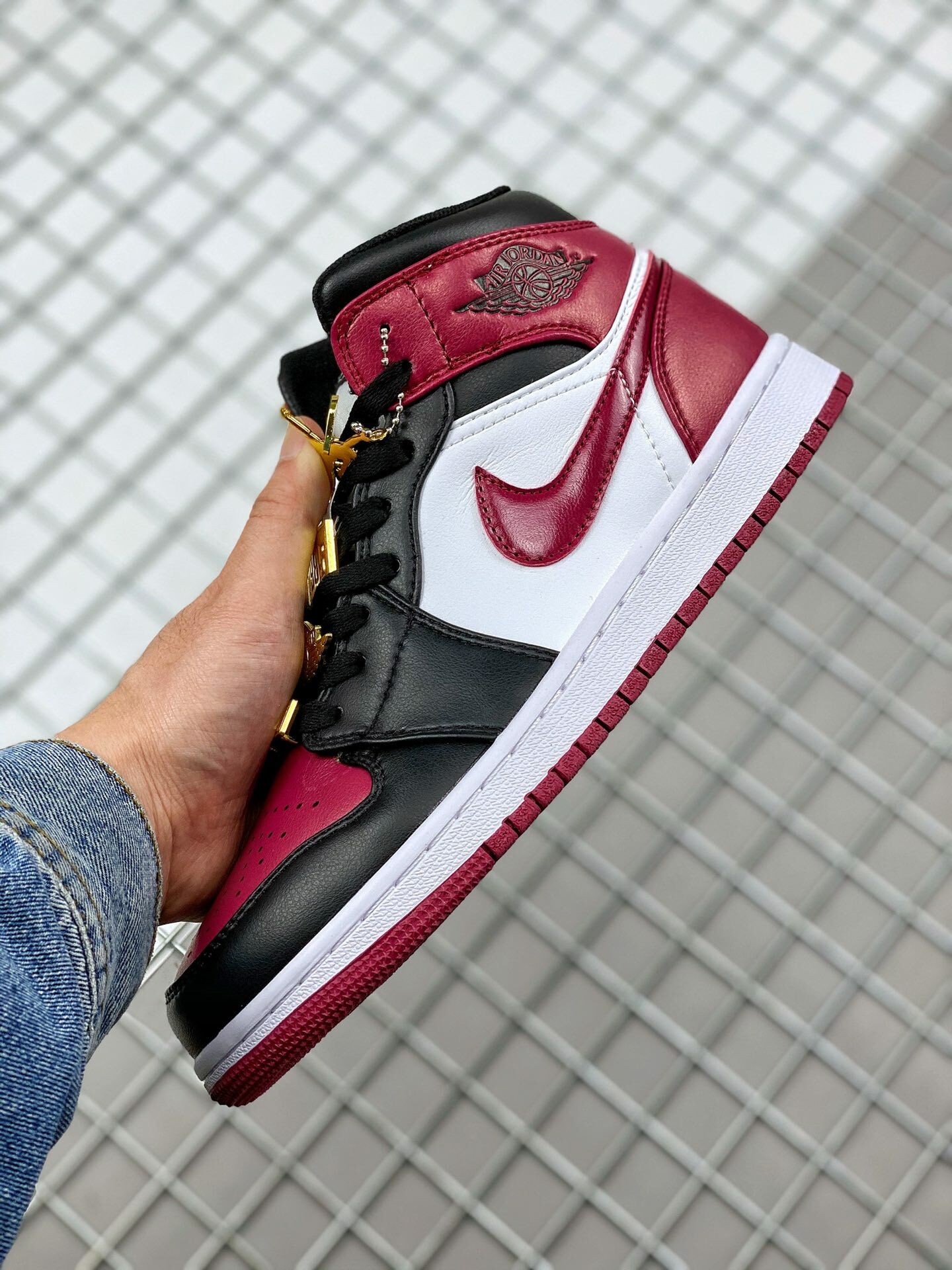 130 AJ1 Mid 36-45 (9).jpg