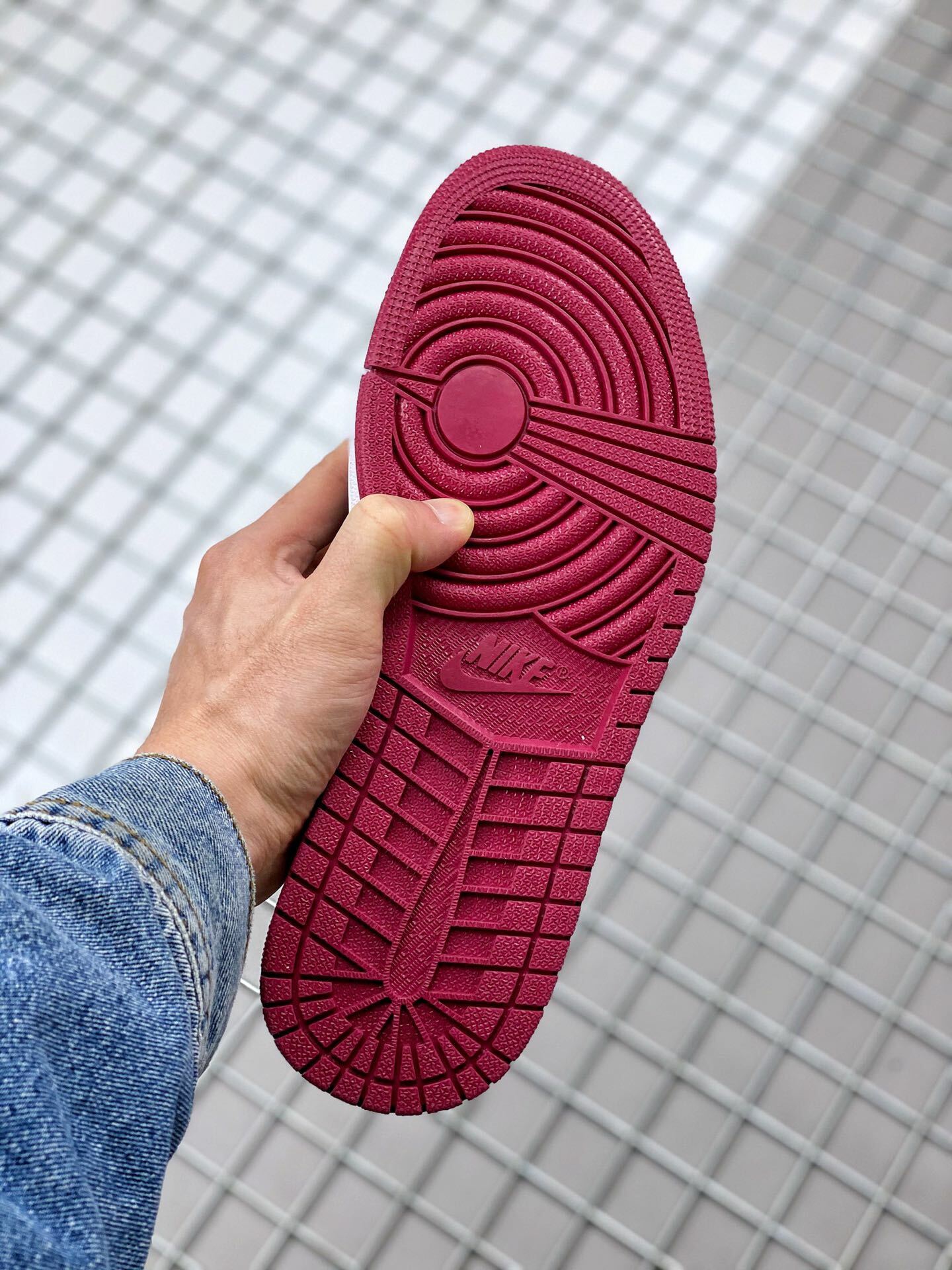 130 AJ1 Mid 36-45 (11).jpg