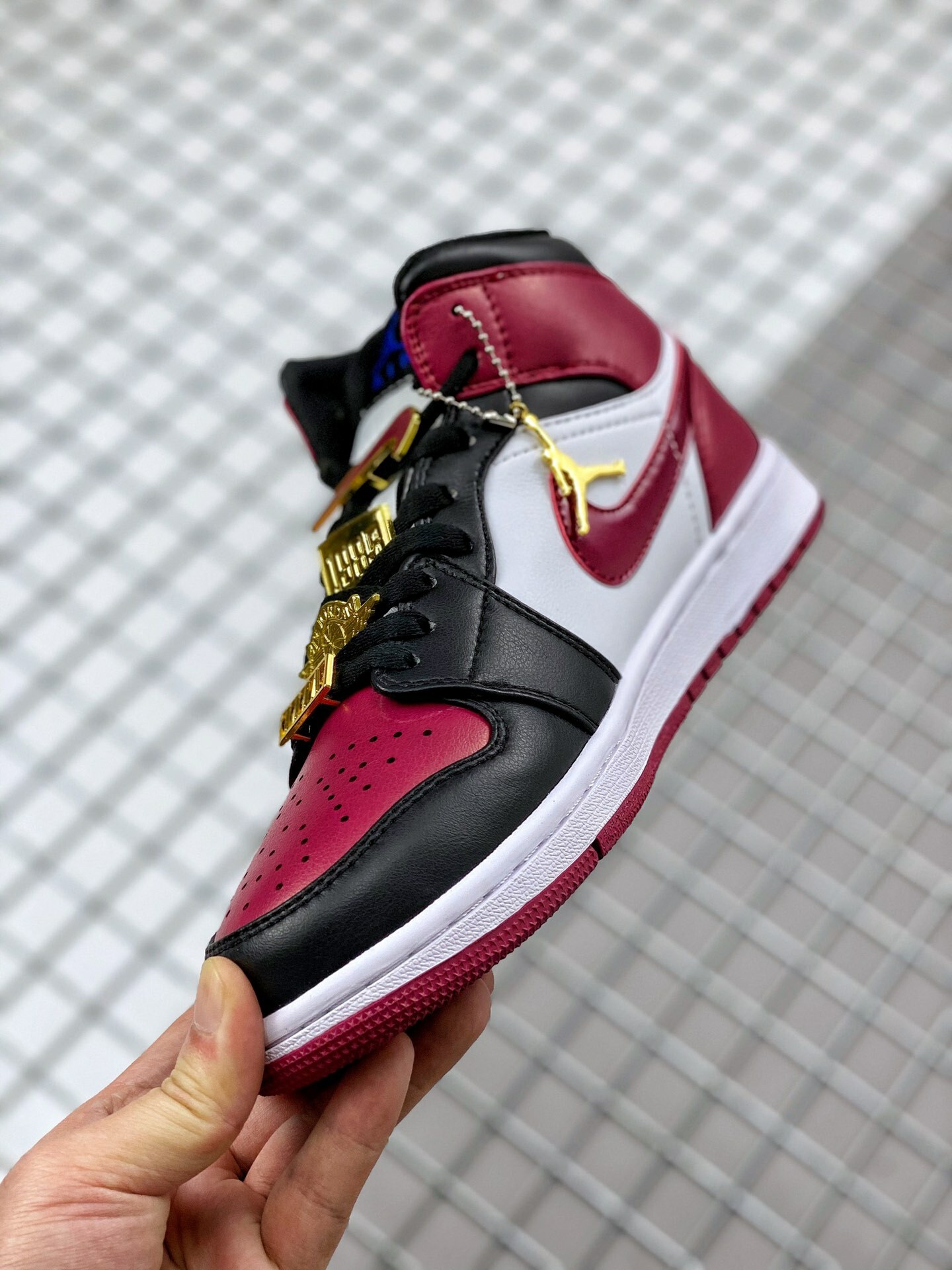 130 AJ1 Mid 36-45 (14).jpg