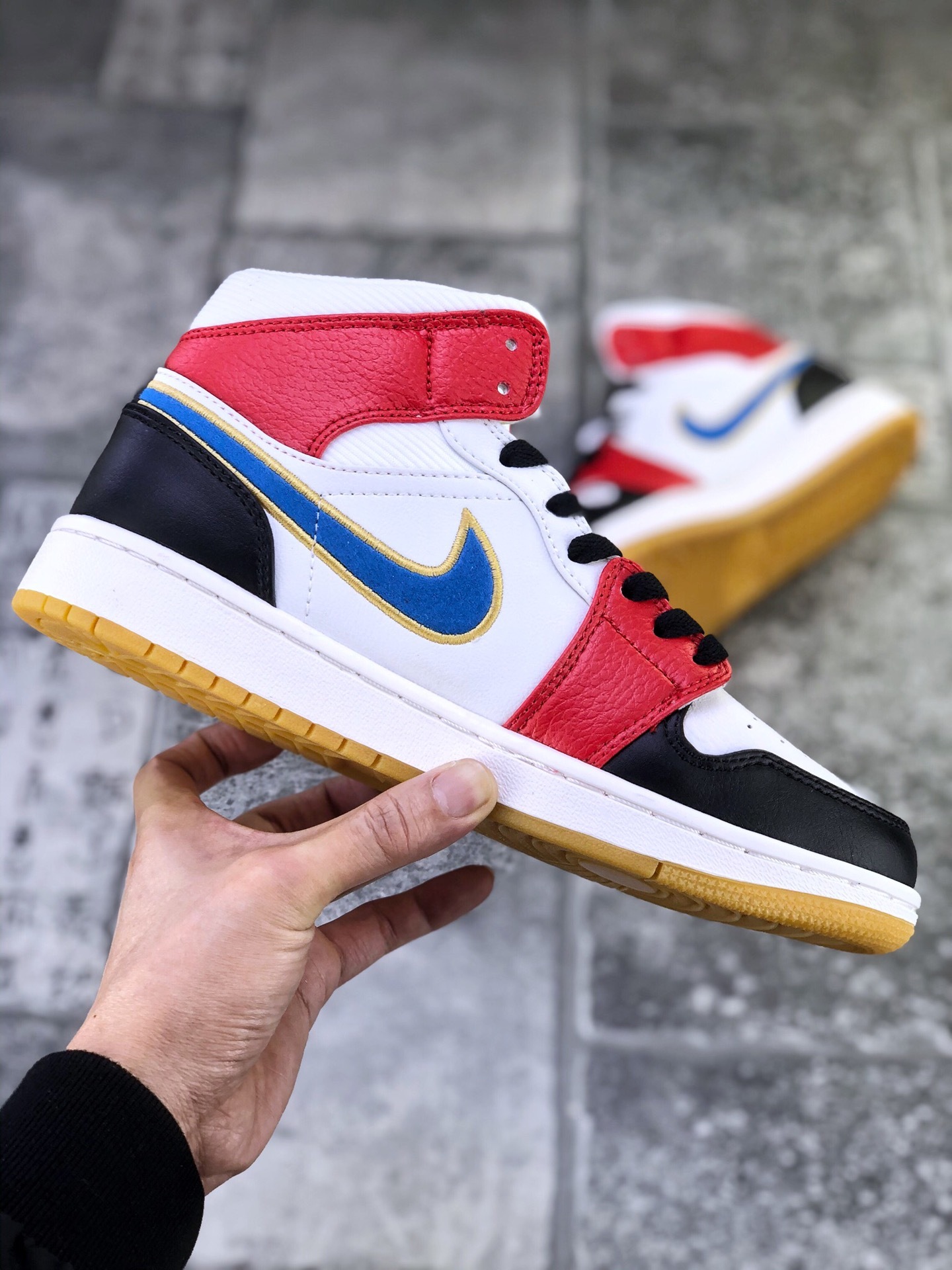 130 AJ1 Mid 36-45 (5).jpg