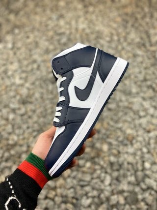 140 AJ1 36-45 Half (11).jpg