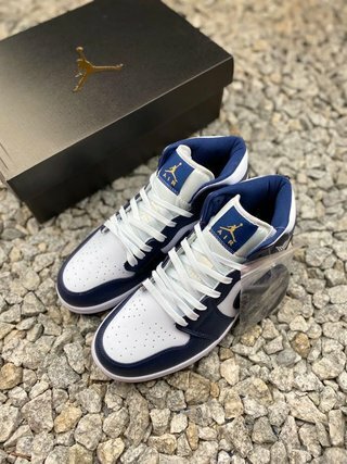 140 AJ1 36-45 Half (14).jpg