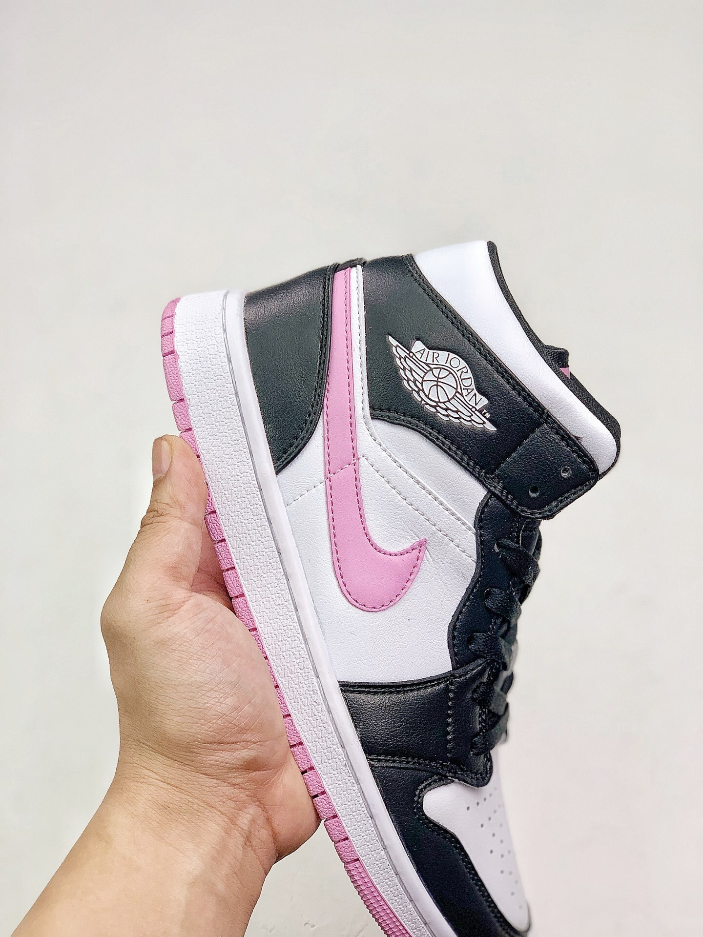 160 AJ1 Mid 36-39 (2).jpg