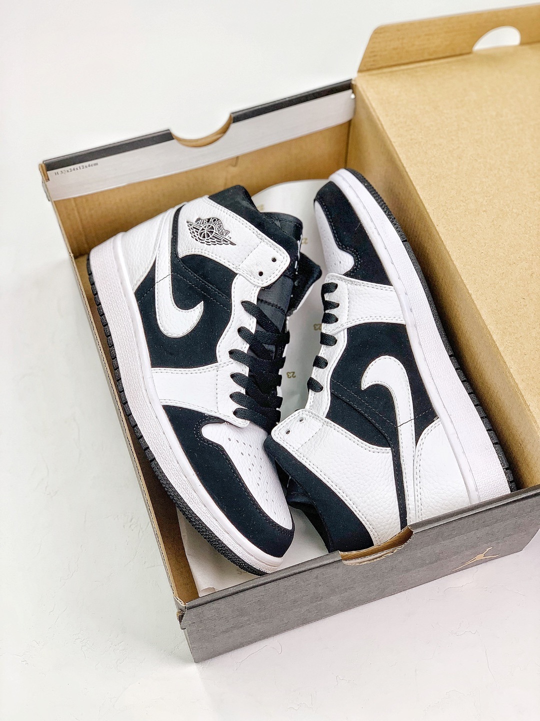 160 AJ1 Mid 36-45 (53).jpg