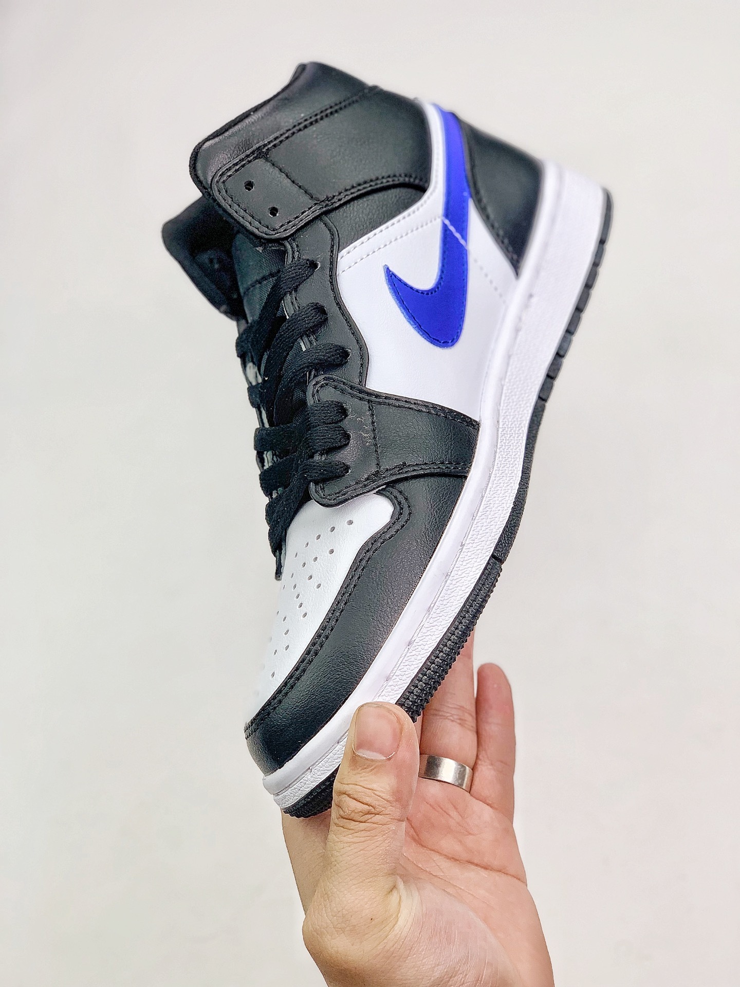 160 AJ1 Mid 36-45 (84).jpg