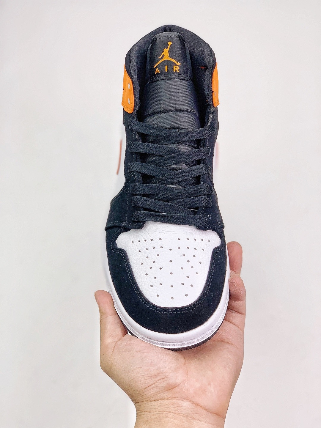 160 AJ1 Mid 36-45 (41).jpg