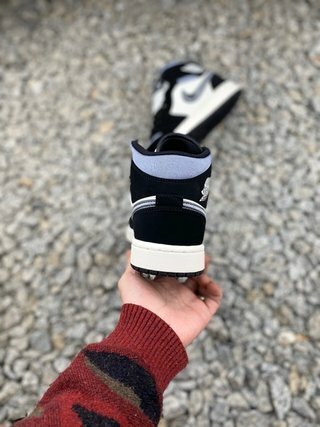 140 AJ1 36-45 Half (18).jpg