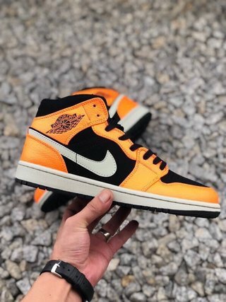 140 AJ1 Mid 36-45 (20).jpg