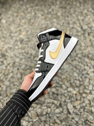 140 AJ1 Mid 36-45 Half (6).jpg