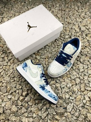 140 AJ1 Low 36-45 Half (11).jpg