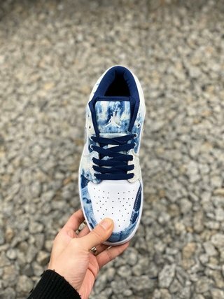 140 AJ1 Low 36-45 Half (13).jpg