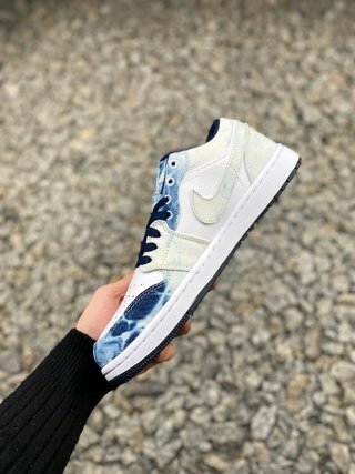 140 AJ1 Low 36-45 Half (16).jpg