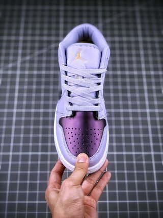 200 AJ1 35.5-40 Half (5).jpg