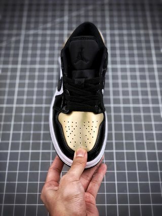 200 AJ1 Low 36-46 Half (3).jpg