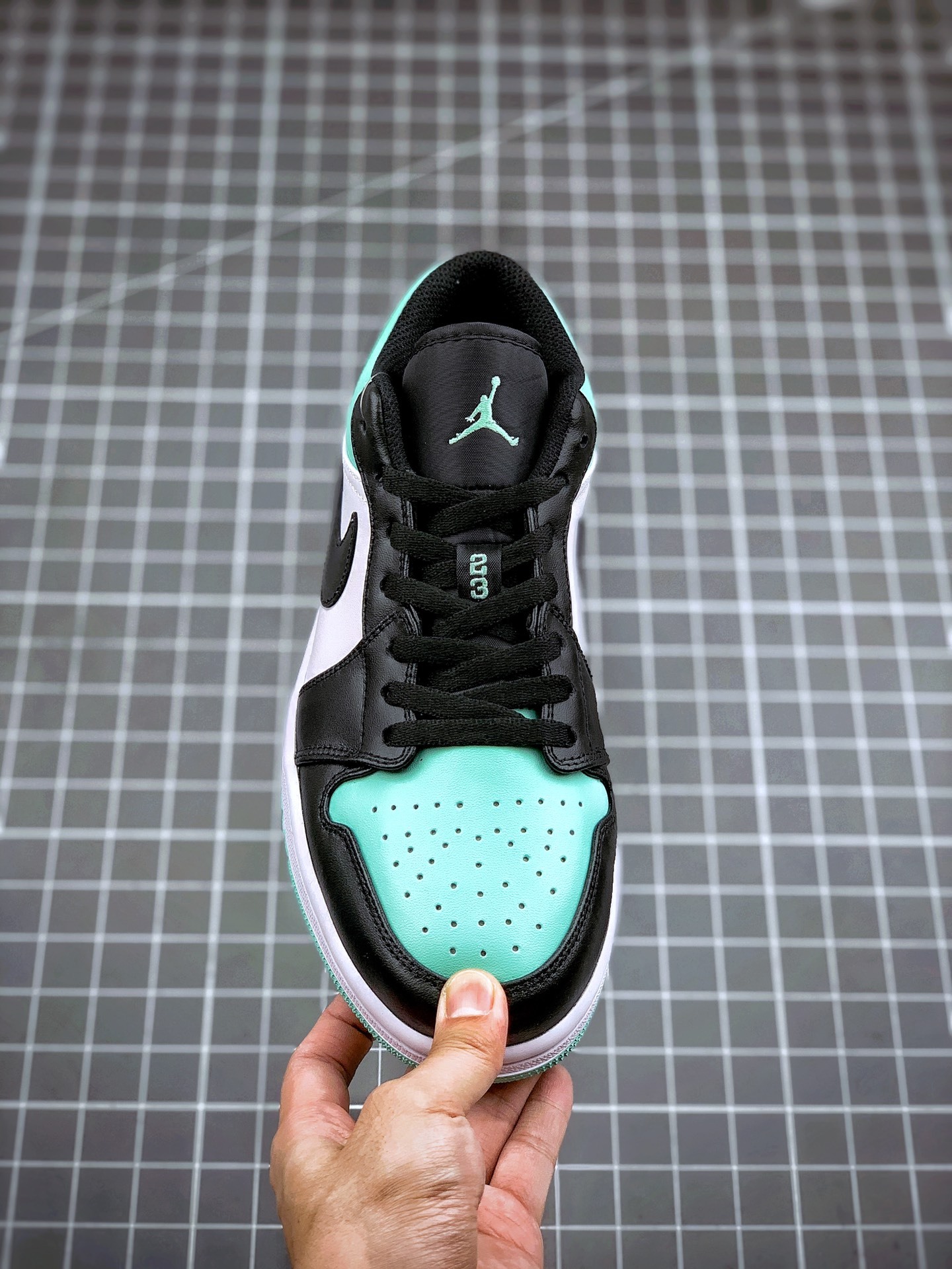 200 AJ1 Low 36-46 Half (19).jpg