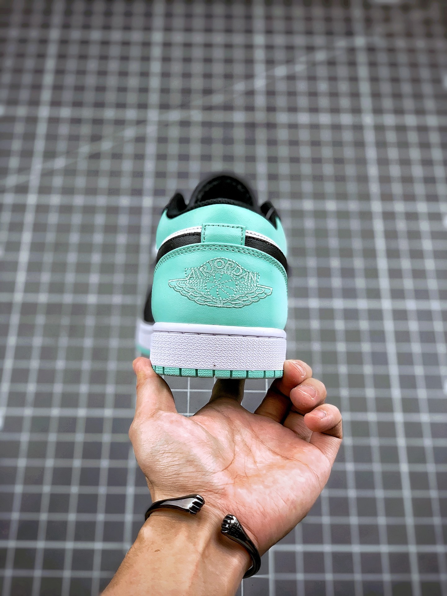 200 AJ1 Low 36-46 Half (23).jpg