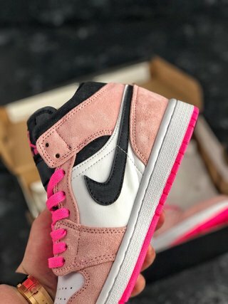 160 AJ1Mid Crimson Tint 36-45 got 44.5 (1).jpg