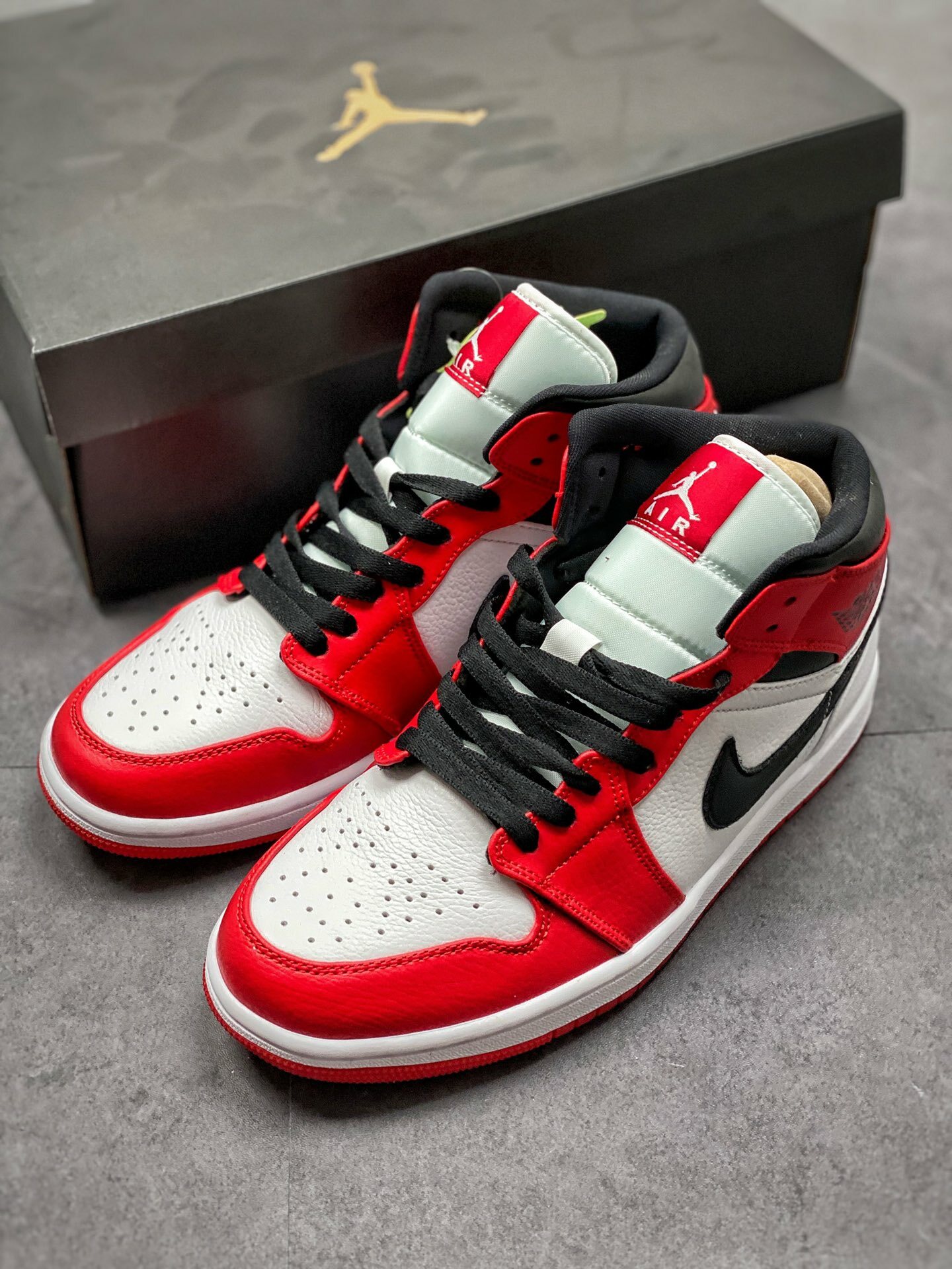 180 AJ1Mid 36-45 got 44.5 (22).jpg