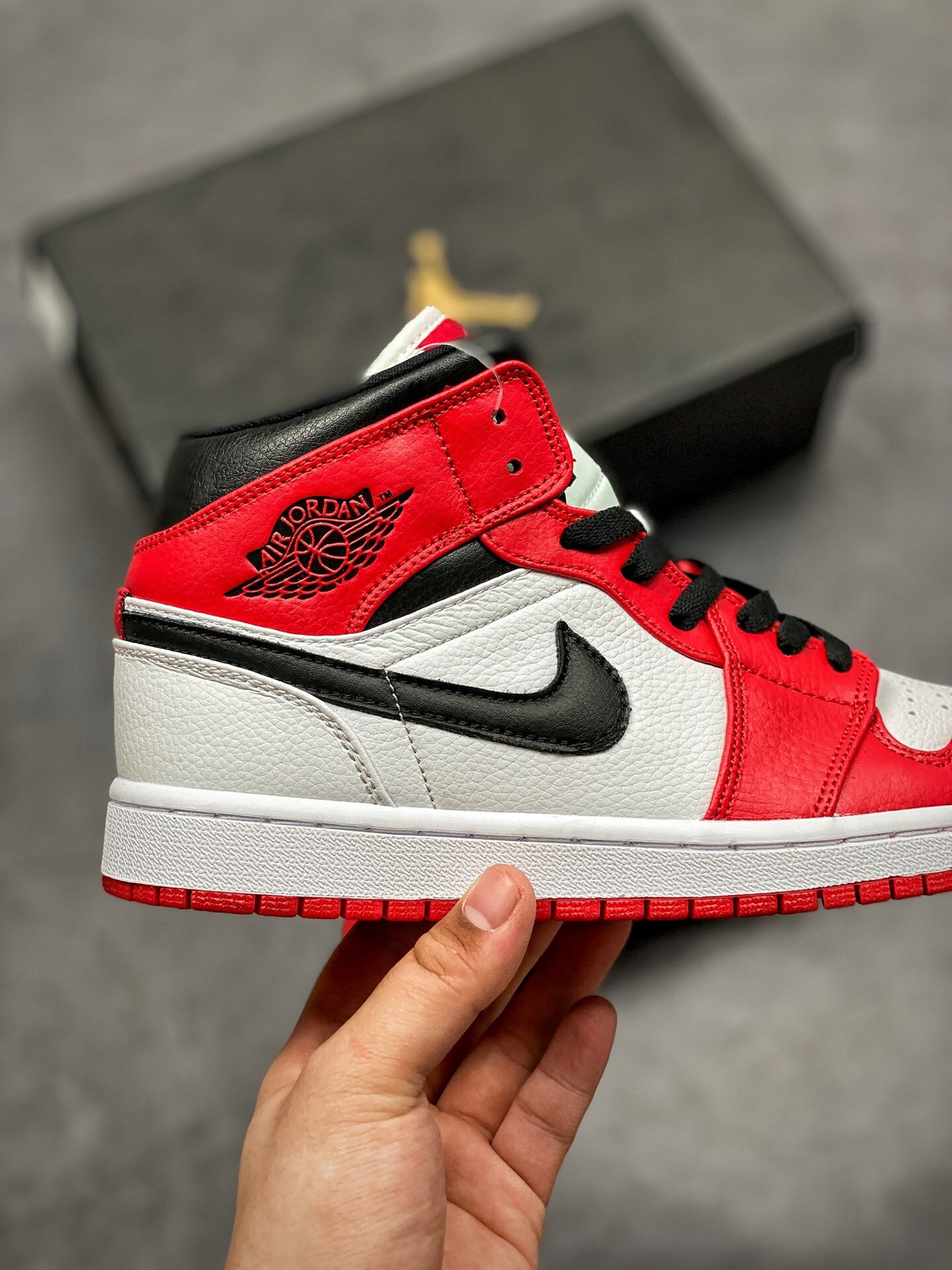 180 AJ1Mid 36-45 got 44.5 (26).jpg