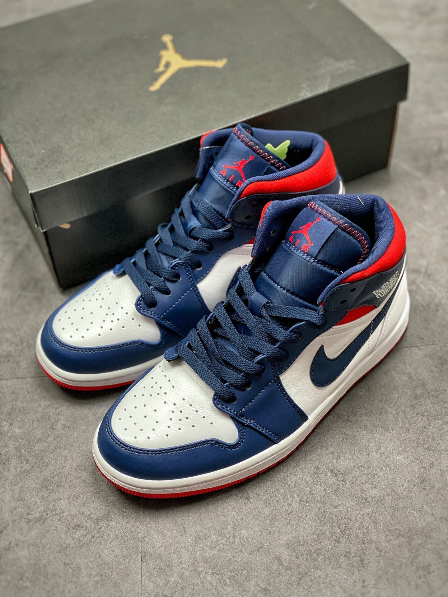 180 AJ1Mid 36-45 got 44.5 (31).jpg