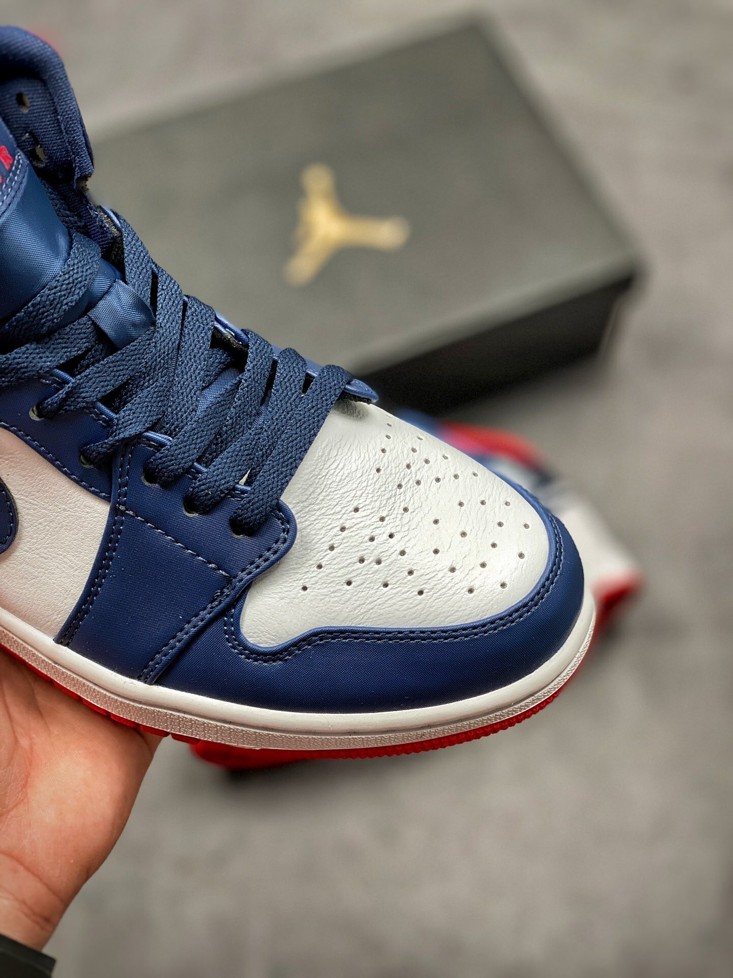 180 AJ1Mid 36-45 got 44.5 (33).jpg