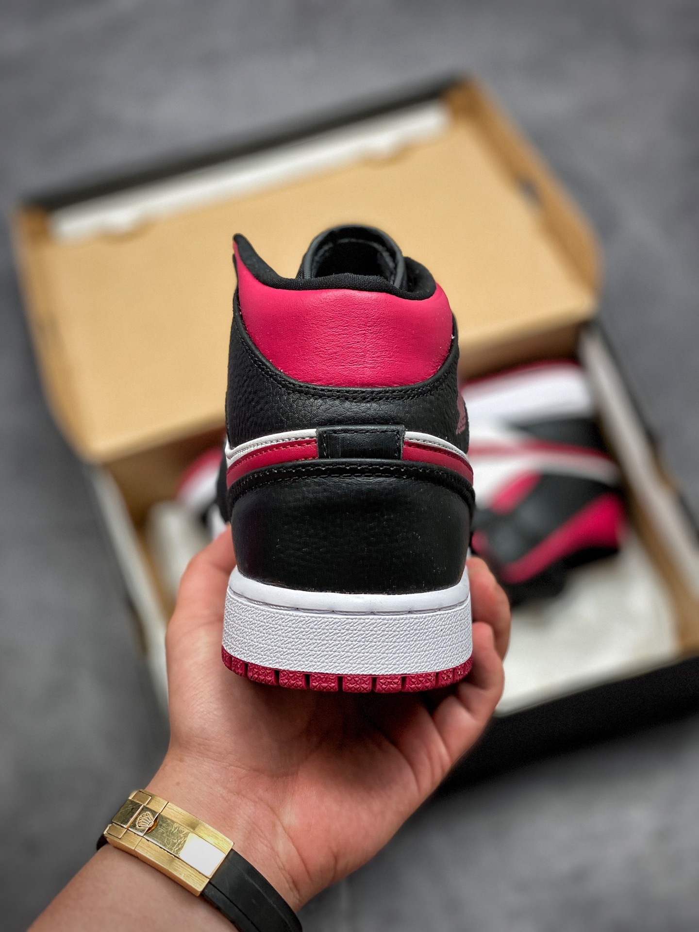 180 AJ1Mid 36-45 got 44.5 37 (3).jpg