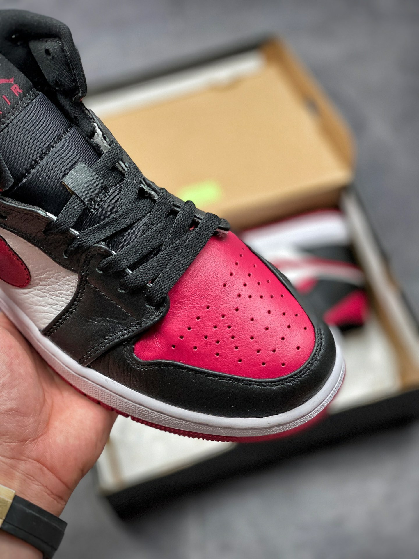 180 AJ1Mid 36-45 got 44.5 37 (4).jpg