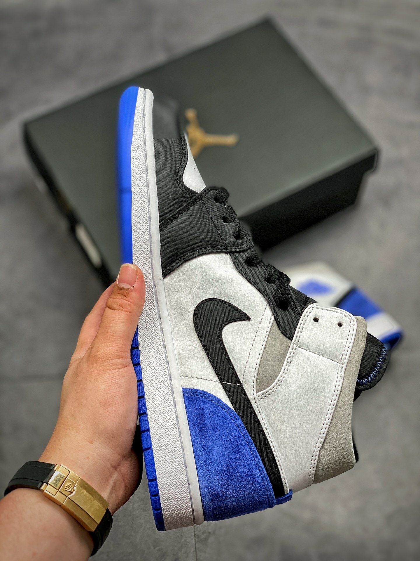 180 AJ1Mid 36-45 got 44.5 (11).jpg