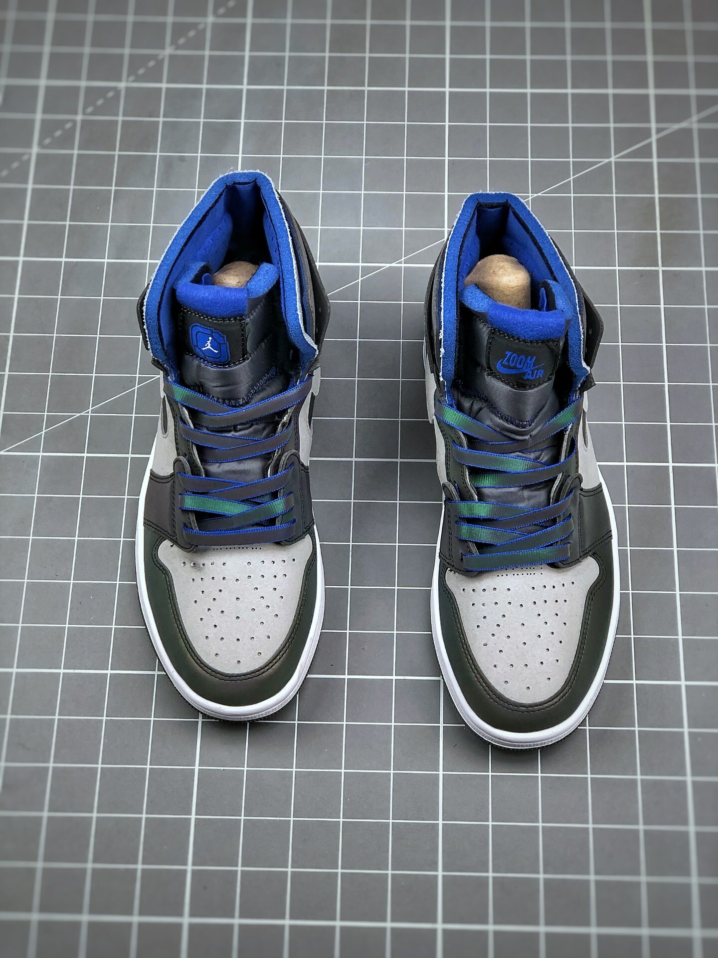180 AJ1 36-45 Half (2).jpg