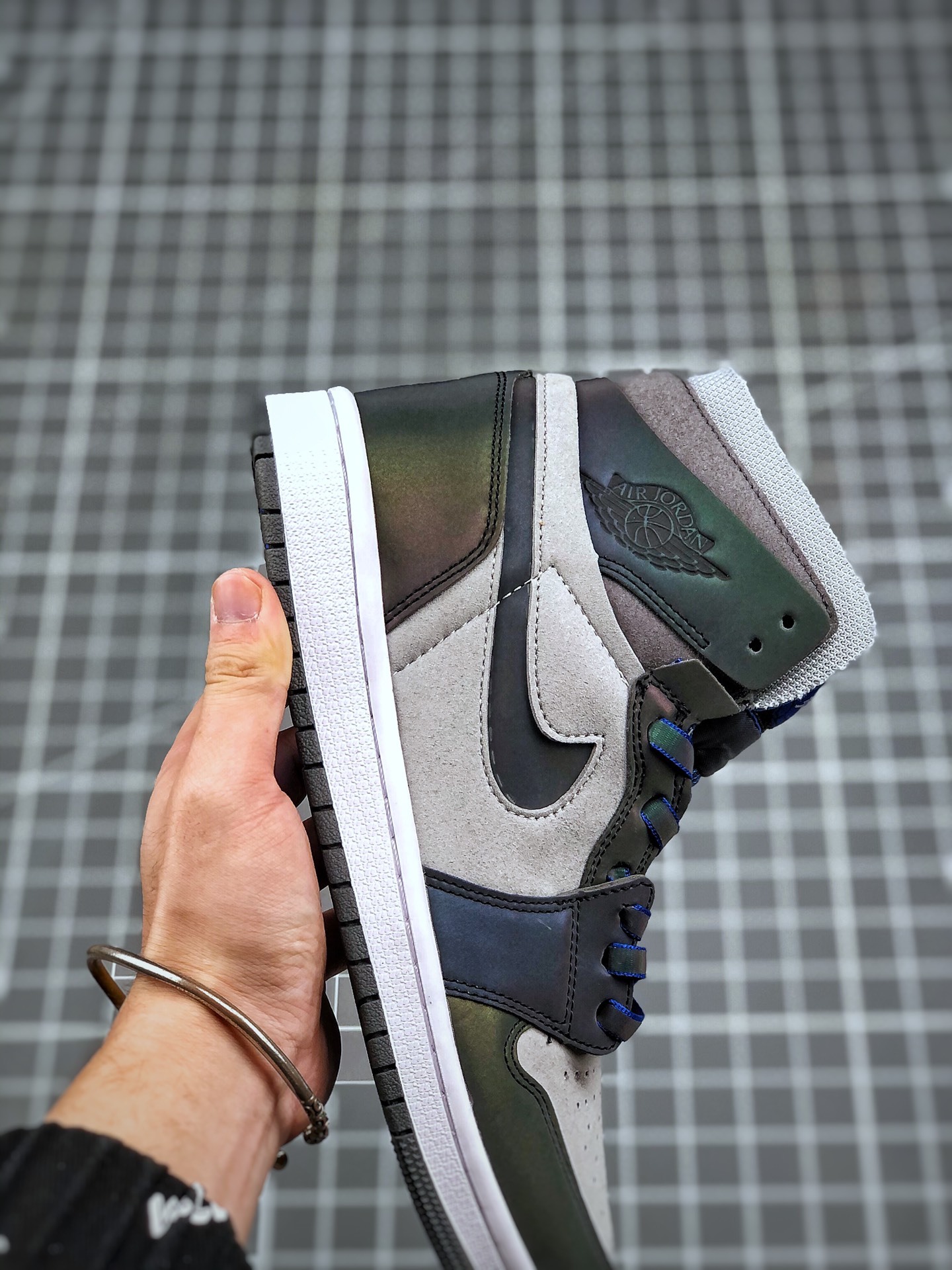180 AJ1 36-45 Half (3).jpg
