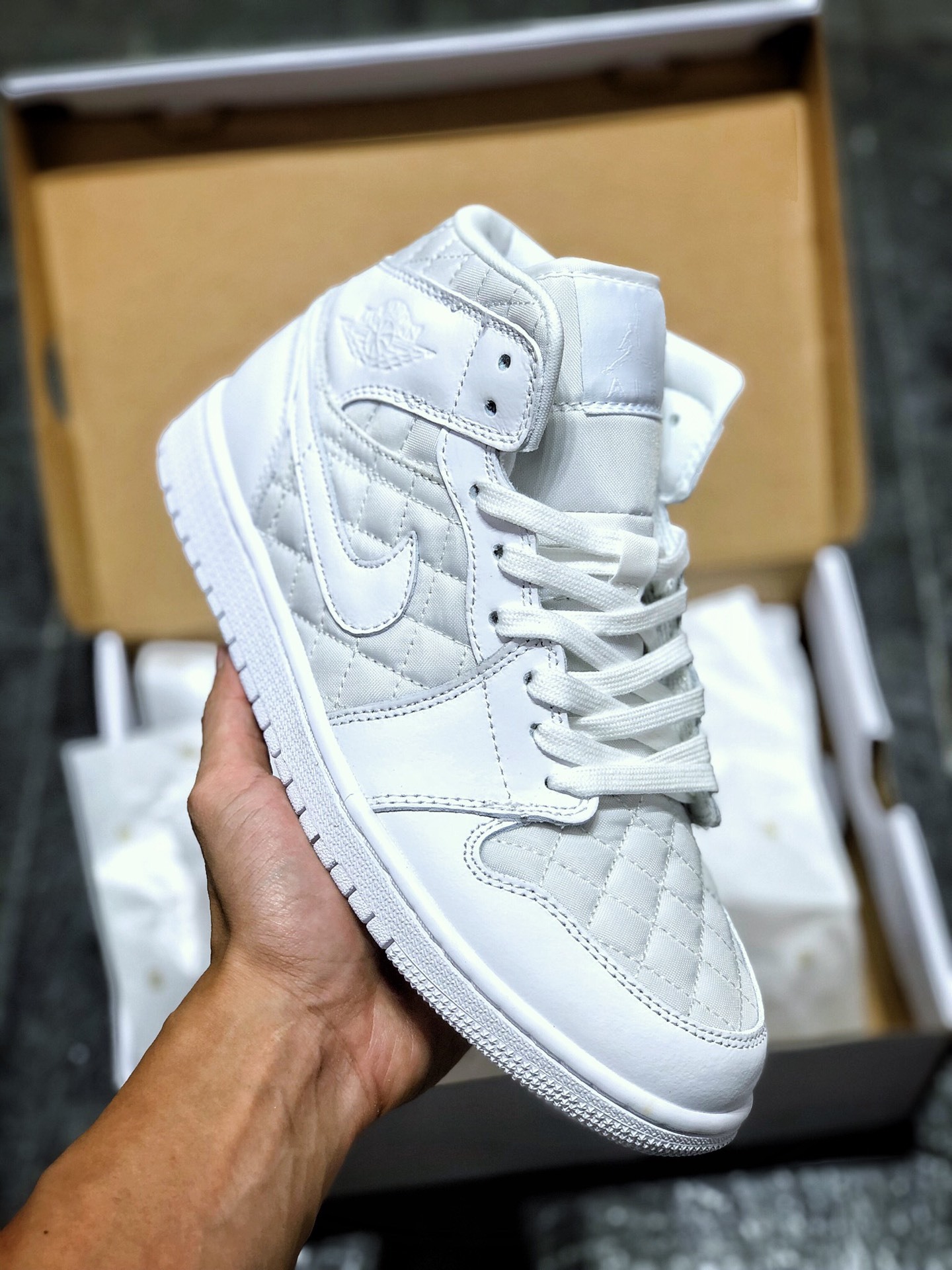 240 AJ1Mid Quilted White 36-45 no 44.5 (4).jpg