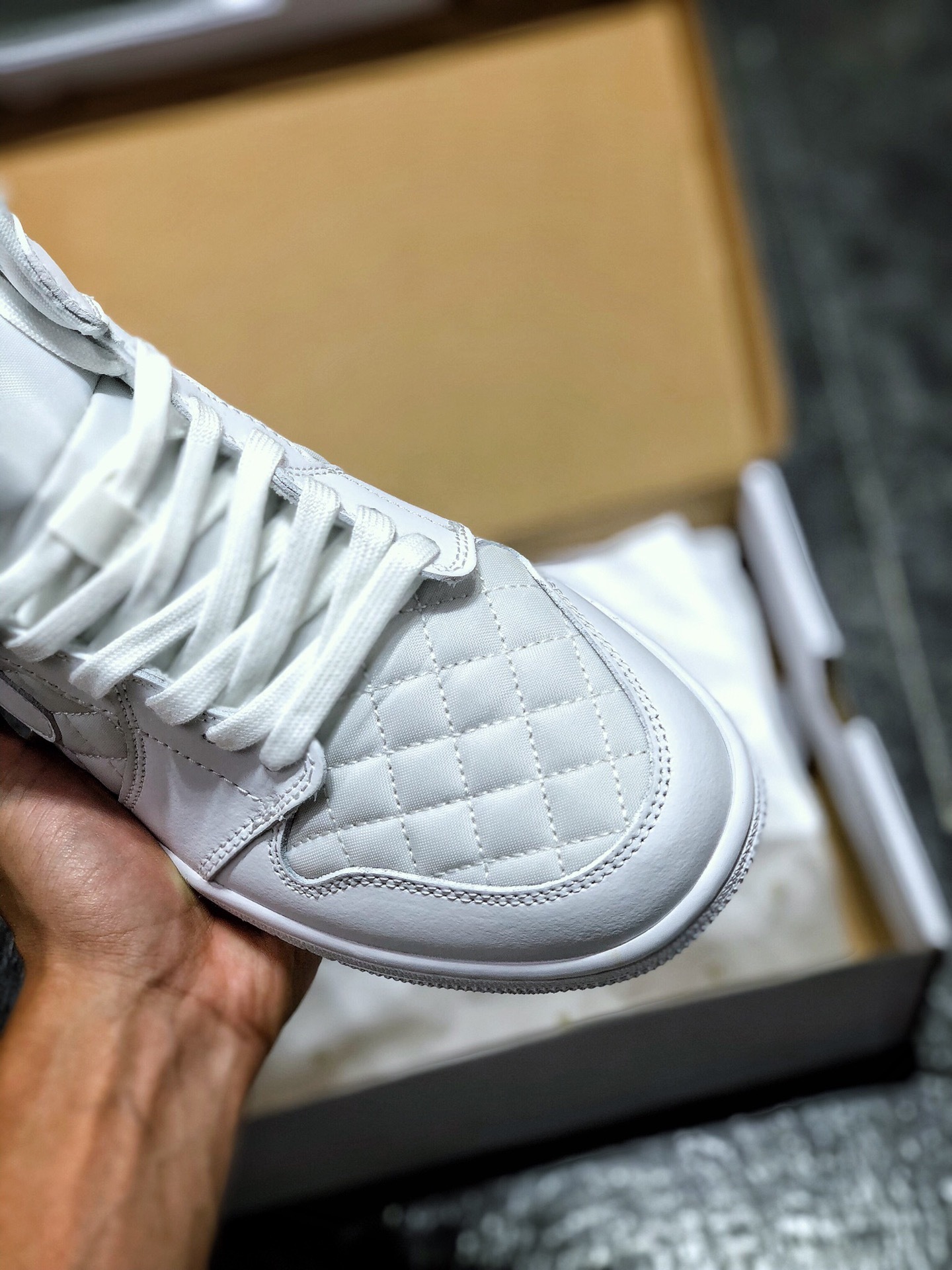 240 AJ1Mid Quilted White 36-45 no 44.5 (6).jpg