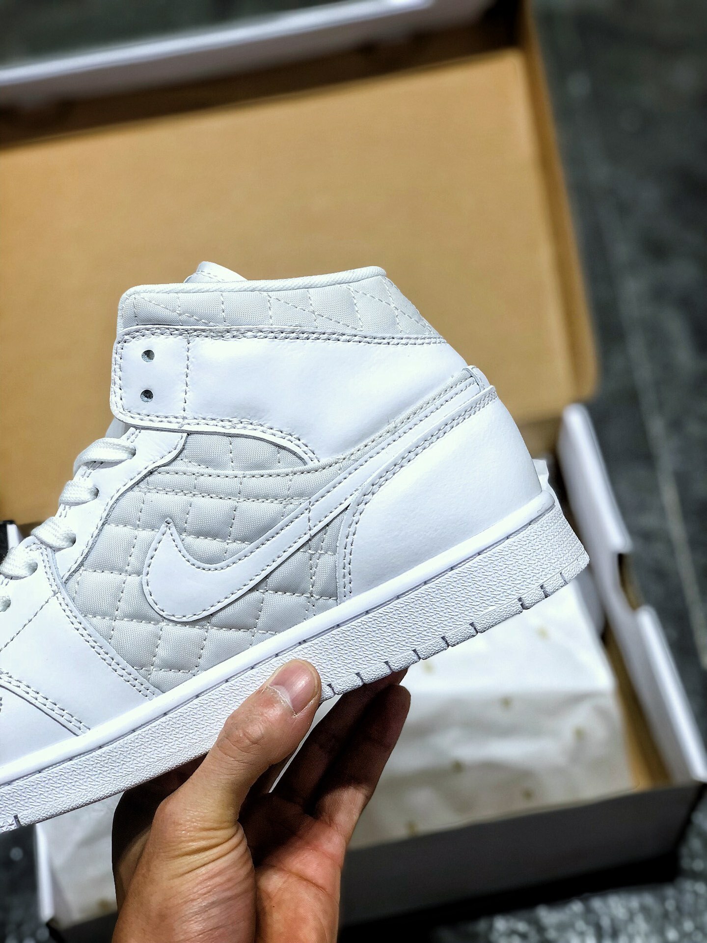 240 AJ1Mid Quilted White 36-45 no 44.5 (8).jpg